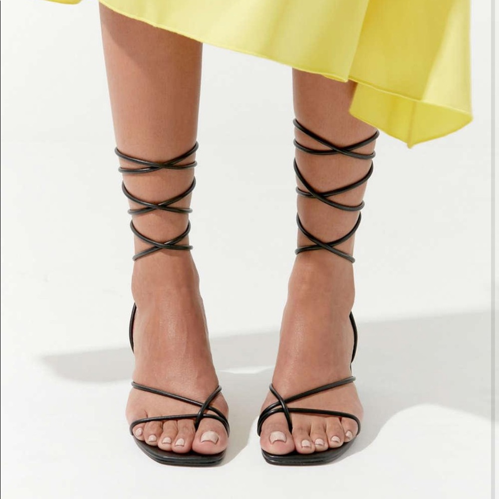 Urban Outfitters Strappy Sandal Black (8)